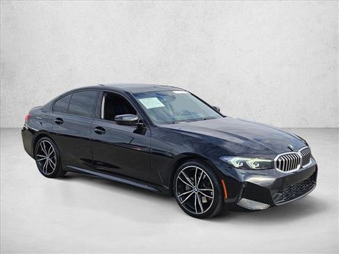 Used 2023 BMW 330i Sedan w/ M Sport Package image 3