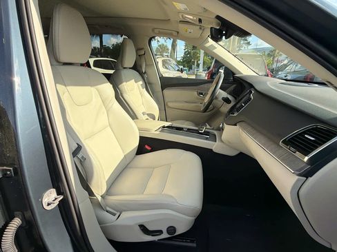Used 2024 Volvo XC90 T8 Plus w/ Protection Package Premier AWD/4WD image 16