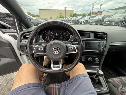 Used 2017 Volkswagen GTI S FWD image 12