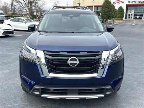 Used 2025 Nissan Pathfinder SL image 9
