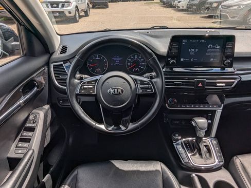 Used 2021 Kia Seltos EX AWD/4WD image 17