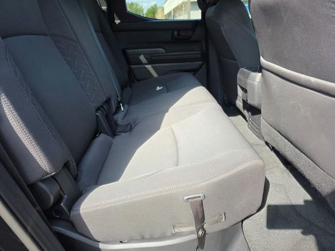 Certified 2025 Toyota Tacoma SR5 AWD/4WD image 17