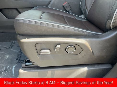 New 2025 GMC Sierra 2500 Denali w/ Denali Reserve Package image 18