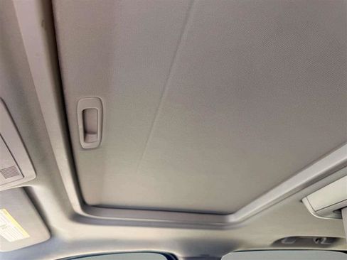 Used 2013 Chevrolet Suburban LT AWD/4WD image 36