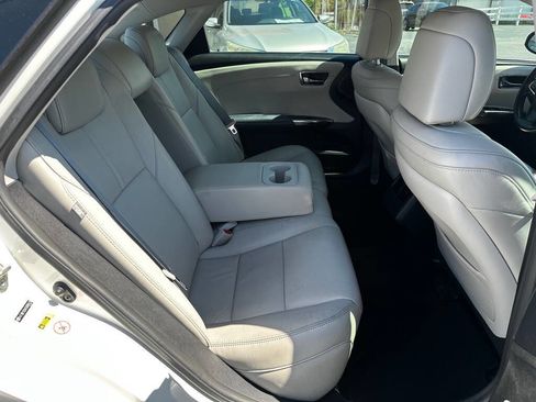 Used 2014 Toyota Avalon XLE FWD image 9