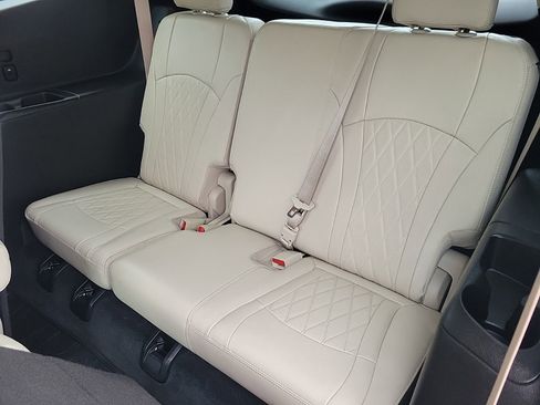 Used 2023 Buick Enclave Avenir w/ Trailering Package, 5000 lbs. FWD image 15