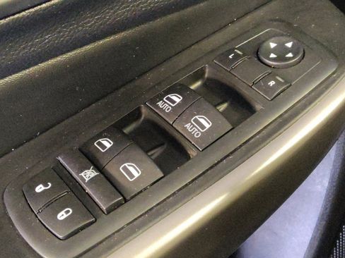 Used 2020 Jeep Cherokee Latitude Plus FWD image 27