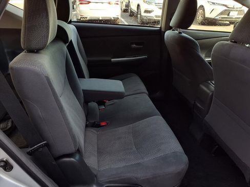 Used 2014 Toyota Prius V Three image 22