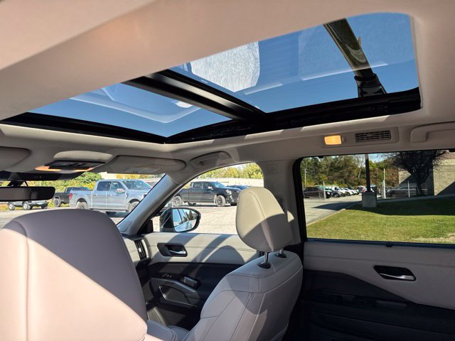 New 2026 Nissan Pathfinder SL AWD/4WD image 50