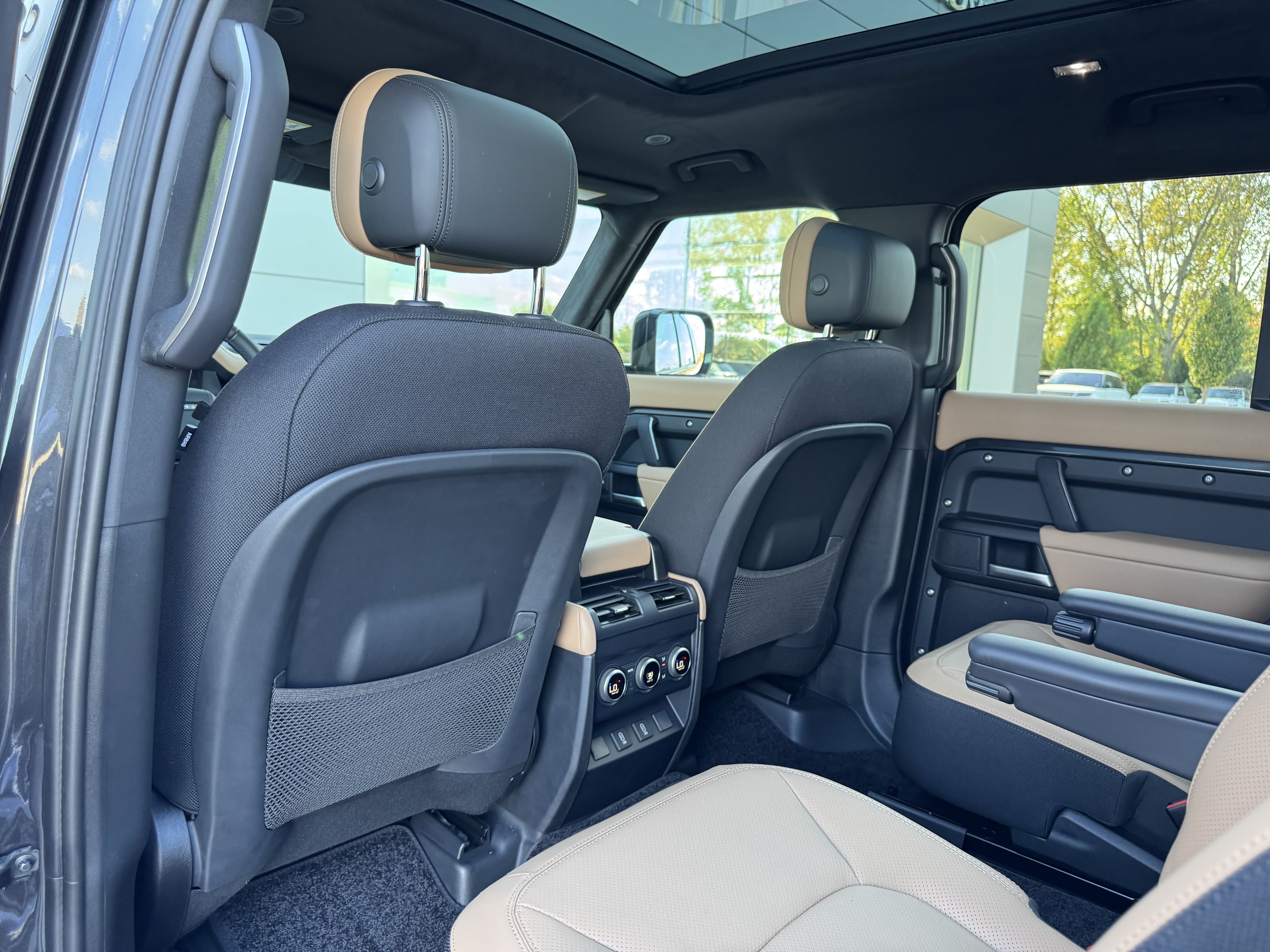New 2026 Land Rover Defender 130 V8 AWD/4WD image 27