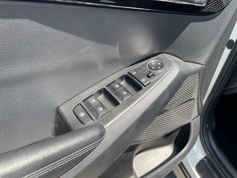 Certified 2026 Kia Seltos LX FWD image 12