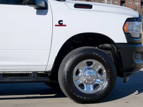 Used 2024 RAM 2500 Tradesman AWD/4WD image 17