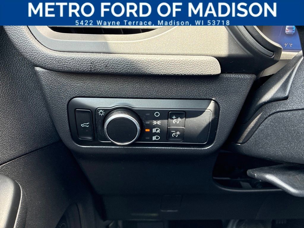 Used 2024 Ford Escape Active AWD/4WD image 29