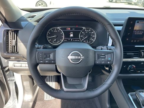 New 2026 Nissan Pathfinder SV w/ SV Premium Package AWD/4WD image 14