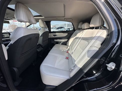 Certified 2023 Nissan Ariya EVOLVE+ e-4ORCE image 29