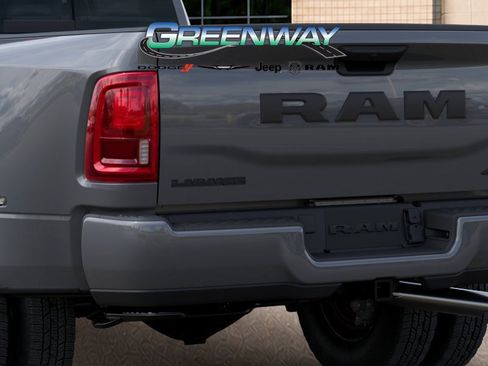 New 2026 RAM 3500 Laramie AWD/4WD image 13