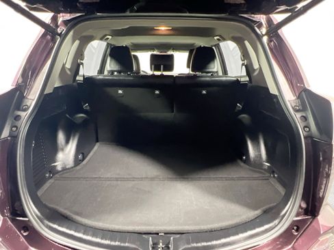 Used 2018 Toyota RAV4 Limited FWD image 34