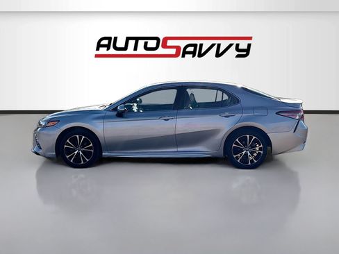 Used 2020 Toyota Camry SE FWD image 4