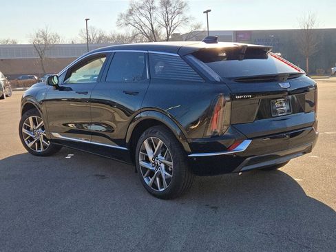 New 2026 Cadillac Optiq Luxury 1 image 14
