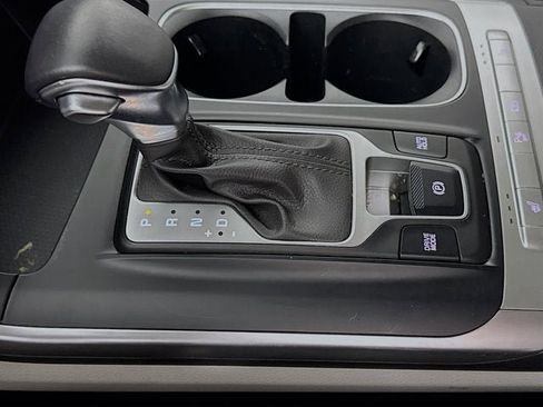 Certified 2024 Kia Carnival LX image 16