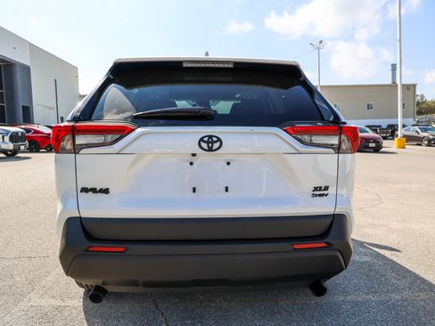 Certified 2025 Toyota RAV4 XLE Premium image 9