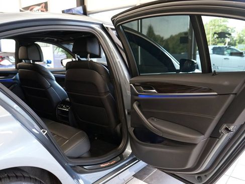 Used 2018 BMW 530i xDrive AWD/4WD image 52