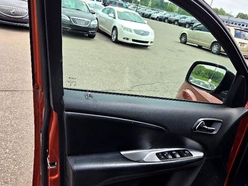 Used 2013 Dodge Journey SXT image 10