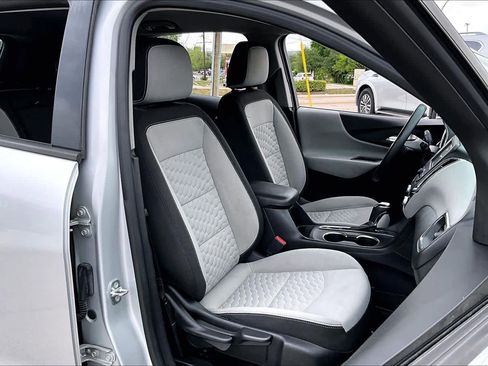 Used 2018 Chevrolet Equinox LS FWD image 9