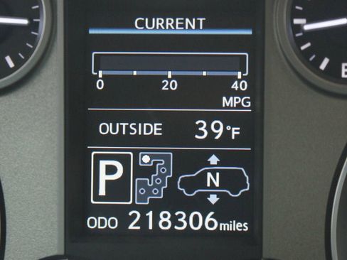 Used 2013 Lexus LX 570 4WD image 4