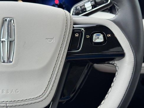 New 2025 Lincoln Aviator AWD w/ Equipment Group 101A image 22