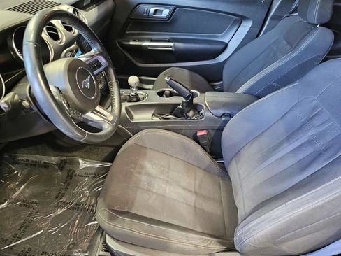 Used 2018 Ford Mustang GT RWD image 11
