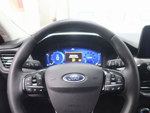 Used 2022 Ford Escape Titanium w/ Class II Trailer Tow Package AWD/4WD image 20