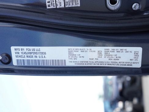 Certified 2024 Jeep Wagoneer Series II image 28