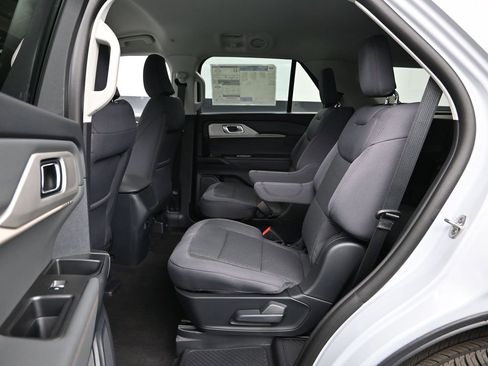 New 2026 Ford Explorer Active image 19