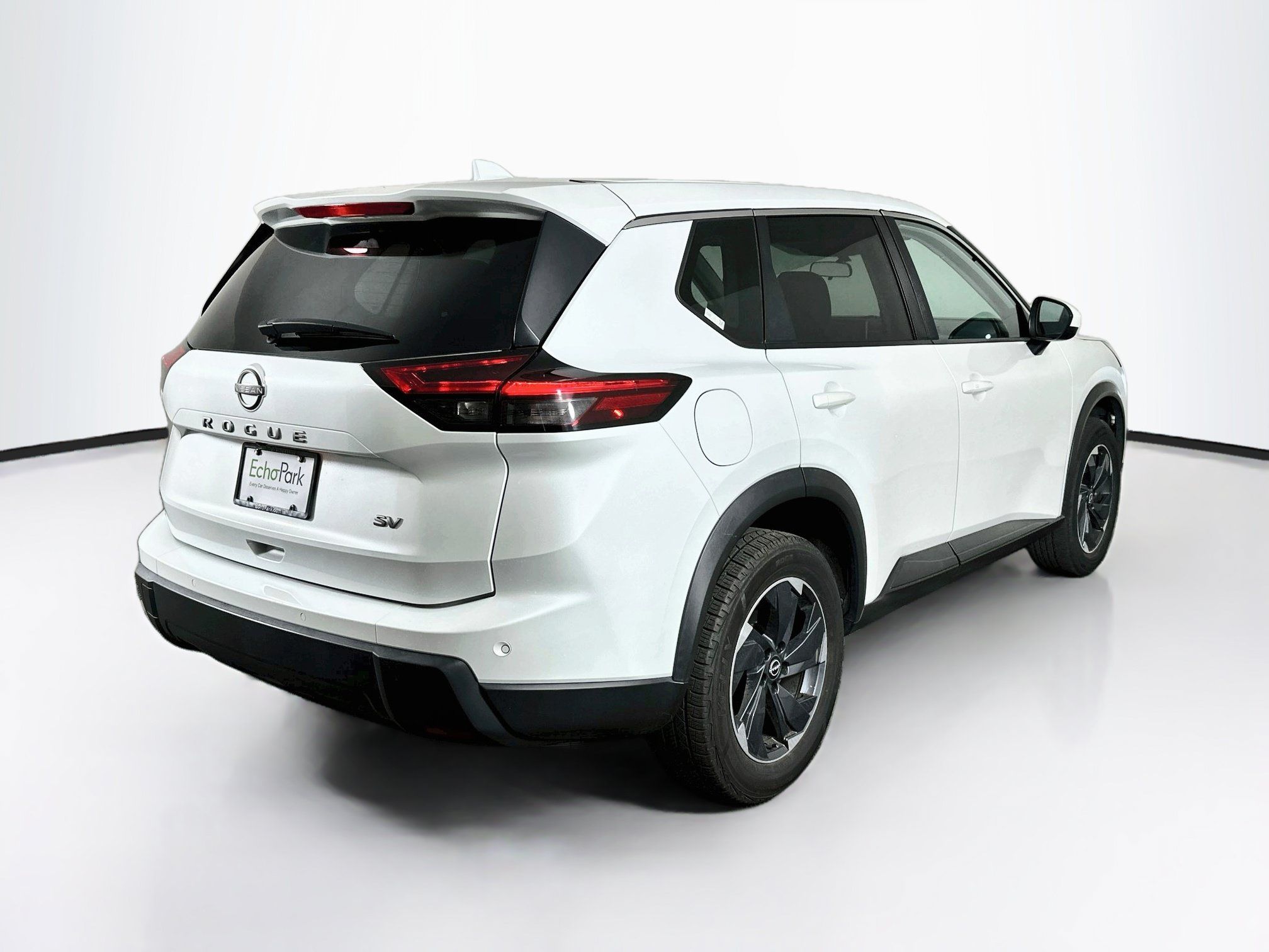 Used 2024 Nissan Rogue SV FWD image 9