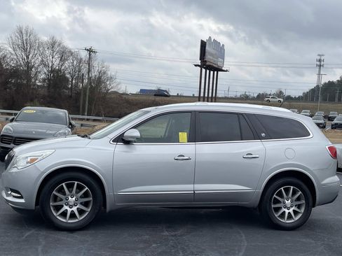 Used 2017 Buick Enclave Leather image 4