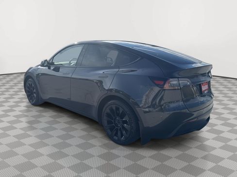 Used 2024 Tesla Model Y Long Range AWD/4WD image 7