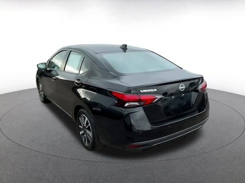 Used 2025 Nissan Versa SV FWD image 11