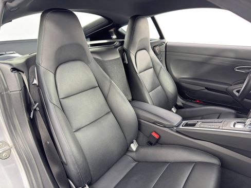 Used 2018 Porsche 718 Cayman S w/ Sport Chrono Package image 32