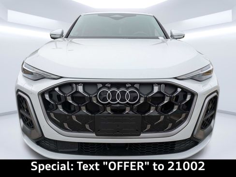 Certified 2025 Audi Q5 Premium Plus w/ Premium Plus AWD/4WD image 9