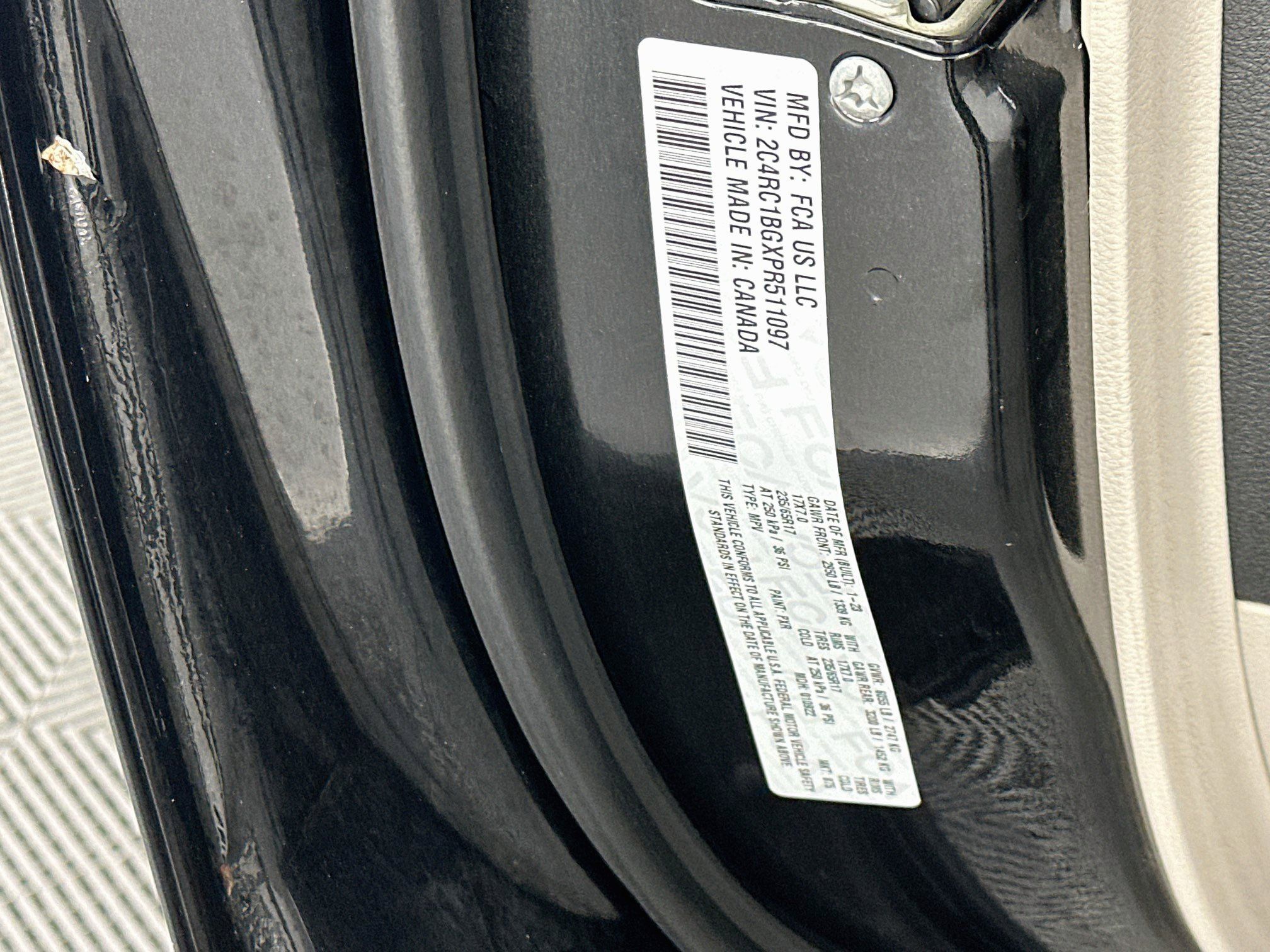 Used 2023 Chrysler Pacifica Touring-L FWD image 12