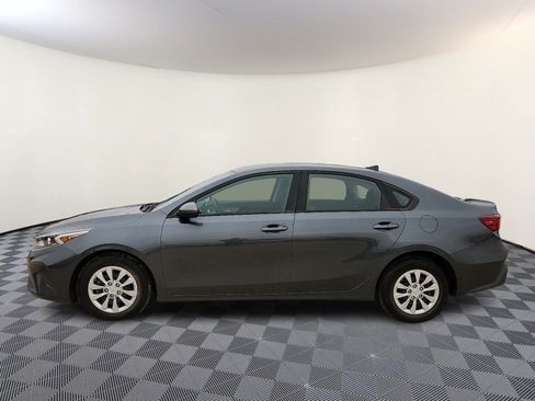 Used 2023 Kia Forte LX FWD image 2