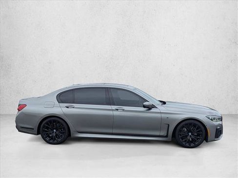 Used 2021 BMW 740i w/ Luxury Rear Seating Package RWD image 4