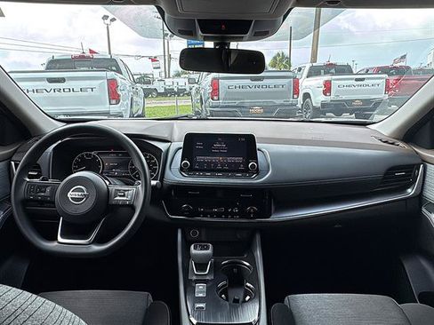 Used 2021 Nissan Rogue SV FWD image 20