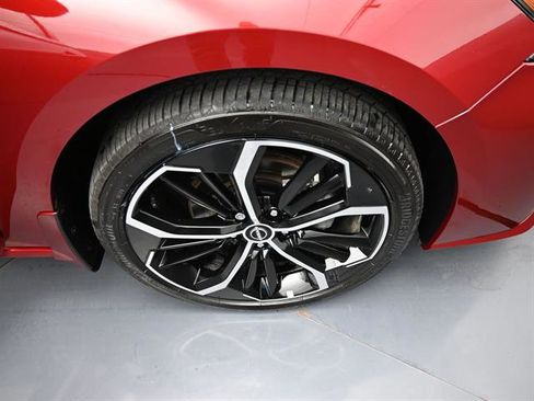 Used 2025 Nissan Altima 2.5 SR image 23