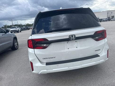 Used 2025 Honda Odyssey Touring image 6