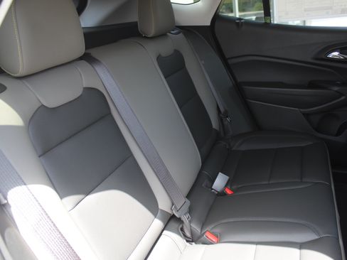 New 2026 Chevrolet Trax ACTIV w/ Driver Confidence Package FWD image 16