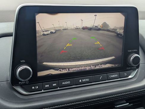 Used 2023 Nissan Rogue SV image 19