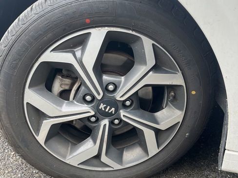 Used 2019 Kia Forte LXS FWD image 5