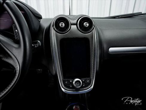 Used 2020 McLaren GT RWD image 36